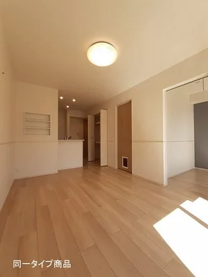 のマンスリーマンション・ウィークリーマンション「ヴィラ　シャングリラ　寺尾 104・洋室(No.1363496)」メイン画像