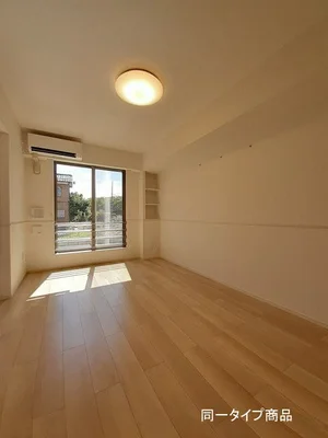 のマンスリーマンション・ウィークリーマンション「ヴィラ　シャングリラ　寺尾 102・洋室(No.1363498)」メイン画像