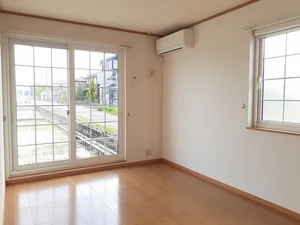 のマンスリーマンション・ウィークリーマンション「サイモンＳＥＶＥＮ　Ｂ 102・洋室(No.1363514)」メイン画像