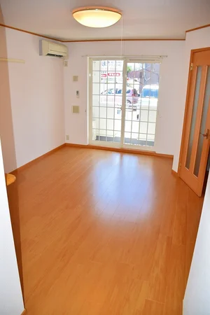 のマンスリーマンション・ウィークリーマンション「アールズＳ・Ｔ 105・洋室(No.1363551)」メイン画像