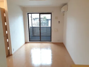 のマンスリーマンション・ウィークリーマンション「ベル　アロッジオ　Ⅰ 101・洋室(No.1363557)」メイン画像