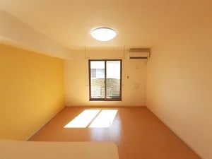 のマンスリーマンション・ウィークリーマンション「ラ・テール・ル・ローヌ 202・洋室(No.1363560)」メイン画像