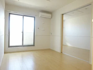 伊勢朝日駅（三重県）のマンスリーマンション・ウィークリーマンション「サンライズＫ　Ⅰ 203・洋室(No.1363605)」メイン画像