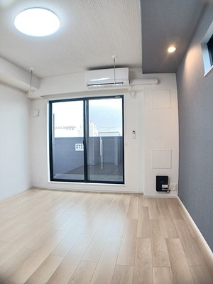 のマンスリーマンション・ウィークリーマンション「ヒカルサ　小牧田県ウエスト 206・洋室(No.1363617)」メイン画像