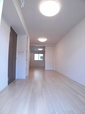 のマンスリーマンション・ウィークリーマンション「アビイ　ロード 105・洋室(No.1363711)」メイン画像