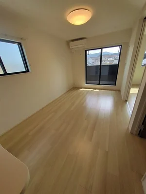 のマンスリーマンション・ウィークリーマンション「ＴＨＥ　ＣＯＵＲＴ　Ｒ．Ｍ　Ⅱ 201・洋室(No.1363773)」メイン画像