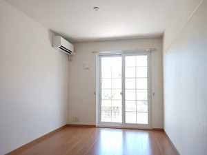 のマンスリーマンション・ウィークリーマンション「クィーンＤ 102・洋室(No.1363940)」メイン画像