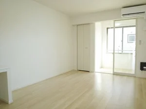 のマンスリーマンション・ウィークリーマンション「ファイブラインズ矢落サウス　Ⅱ 105・洋室(No.1363954)」メイン画像