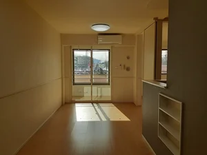 のマンスリーマンション・ウィークリーマンション「アンドロイ　アンソレイユ　Ｂ 203・洋室(No.1364103)」メイン画像