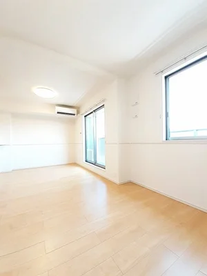 のマンスリーマンション・ウィークリーマンション「ＯＵＲ　ＣＩＴＹ　今治　Ⅱ 202・洋室(No.1364155)」メイン画像