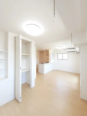 のマンスリーマンション・ウィークリーマンション「アグレアーブルⅤ 203・洋室(No.1364233)」メイン画像