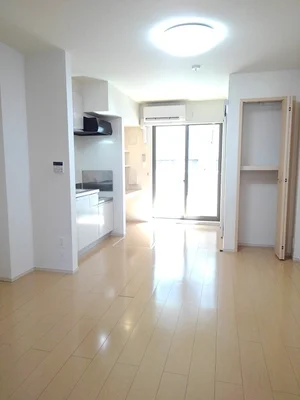 のマンスリーマンション・ウィークリーマンション「シャン・ド・ポワール 103・洋室(No.1365082)」メイン画像