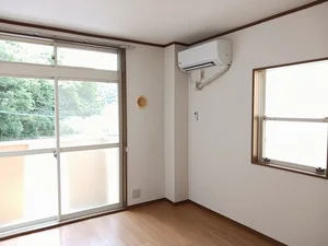 亀山市のマンスリーマンション・ウィークリーマンション「リバーサイドビラⅣ 202・洋室(No.1365413)」メイン画像