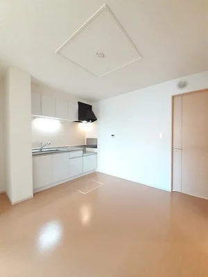 津山市のマンスリーマンション・ウィークリーマンション「ラージ・フィールドＣ 101・洋室(No.1365417)」メイン画像