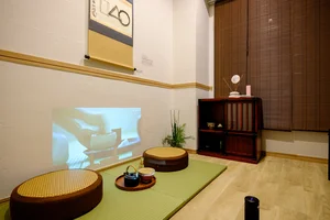 のマンスリーマンション・ウィークリーマンション「【銀座徒歩圏内！新橋駅3分✨】東京新橋579📌無料Wi-Fi/独立洗面/最大5名/6~9月空 101・1DK、地下あり(B1)、 メゾネットタイプ(No.1365750)」メイン画像