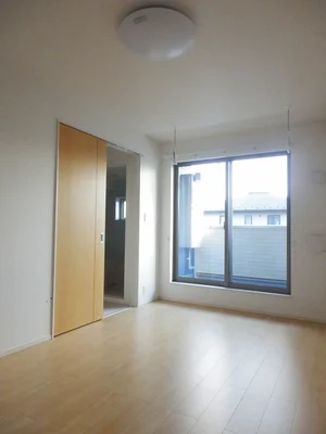 埼玉県のマンスリーマンション・ウィークリーマンション「コンフォーティア 204・洋室(No.1366070)」メイン画像