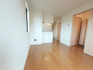 のマンスリーマンション・ウィークリーマンション「サニーデイⅢ 101・洋室(No.1366181)」メイン画像