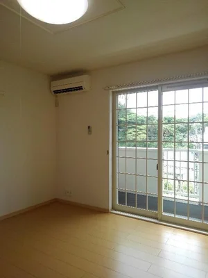 のマンスリーマンション・ウィークリーマンション「サニーヒル田戸台 102・洋室(No.1366230)」メイン画像