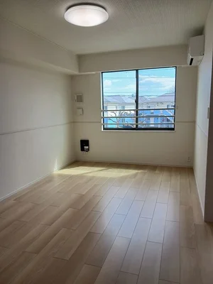 のマンスリーマンション・ウィークリーマンション「フェリス　ソレアードⅠ 202・洋室(No.1366238)」メイン画像