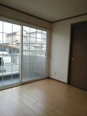 岡地駅（静岡県）のマンスリーマンション・ウィークリーマンション「リバーサイド川久保 101・洋室(No.1366244)」メイン画像