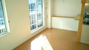 のマンスリーマンション・ウィークリーマンション「ラグナヒルズ　Ａ 201・洋室(No.1366273)」メイン画像