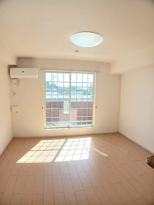 のマンスリーマンション・ウィークリーマンション「シーサイドナカノ 202・洋室(No.1366342)」メイン画像