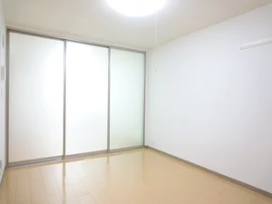 のマンスリーマンション・ウィークリーマンション「ラ　フエンテ 103・洋室(No.1366812)」メイン画像