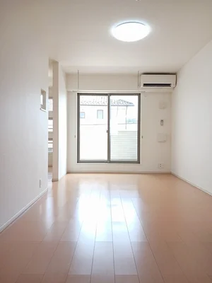 のマンスリーマンション・ウィークリーマンション「ピアチェヴォーレ 203・洋室(No.1366822)」メイン画像