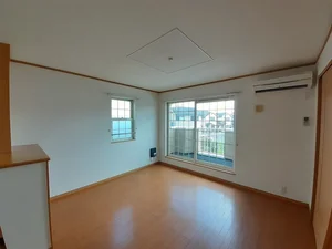 のマンスリーマンション・ウィークリーマンション「リア　フォレスト　サガラ 201・洋室(No.1366954)」メイン画像