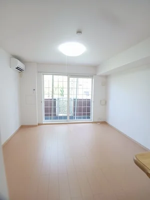 のマンスリーマンション・ウィークリーマンション「サイレント　プレイス 103・洋室(No.1366961)」メイン画像