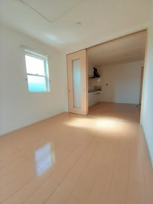 のマンスリーマンション・ウィークリーマンション「ヴィータ　セレーナ　Ⅱ 101・洋室(No.1366998)」メイン画像