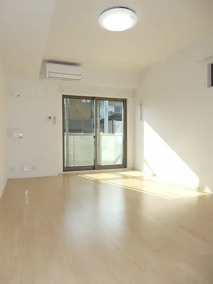 のマンスリーマンション・ウィークリーマンション「ラ　ベレッツァ 103・洋室(No.1367008)」メイン画像