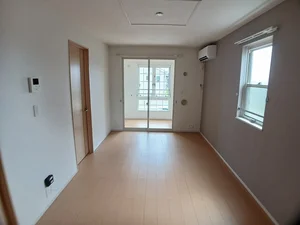 のマンスリーマンション・ウィークリーマンション「ネイバリー　アンド　オアシス 201・洋室(No.1367110)」メイン画像