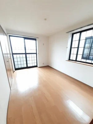 のマンスリーマンション・ウィークリーマンション「アンソレイエ　Ａ 202・洋室(No.1367247)」メイン画像