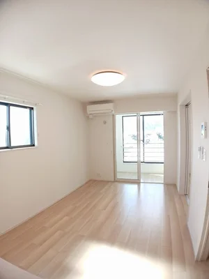 のマンスリーマンション・ウィークリーマンション「ルナクレシェンテ　Ⅰ 203・洋室(No.1367743)」メイン画像