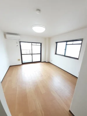 高知県のマンスリーマンション・ウィークリーマンション「上田マンション 302・洋室(No.1367778)」メイン画像