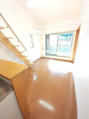 のマンスリーマンション・ウィークリーマンション「ジョイ・ブリーズ 201・洋室(No.1367794)」メイン画像