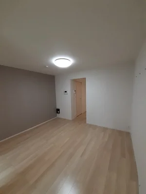 のマンスリーマンション・ウィークリーマンション「Ｋｏｈａｋｕ（コハク 101・洋室(No.1367873)」メイン画像