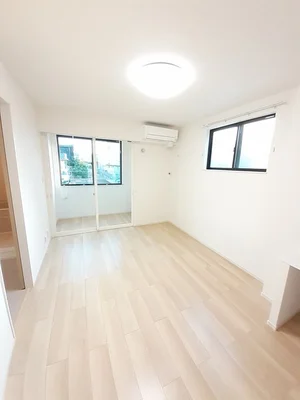 のマンスリーマンション・ウィークリーマンション「ディリジェント　エイト 107・洋室(No.1367977)」メイン画像