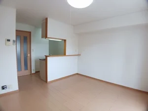 のマンスリーマンション・ウィークリーマンション「ラス　フローレス 202・洋室(No.1368531)」メイン画像