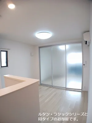 のマンスリーマンション・ウィークリーマンション「アップフィールド　共栄　Ⅲ 201・洋室(No.1368812)」メイン画像