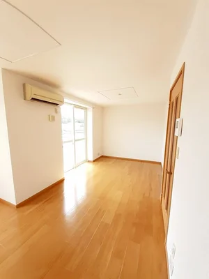 高知県のマンスリーマンション・ウィークリーマンション「ビサイド・ハイウェイ　Ａ 201・洋室(No.1368943)」メイン画像