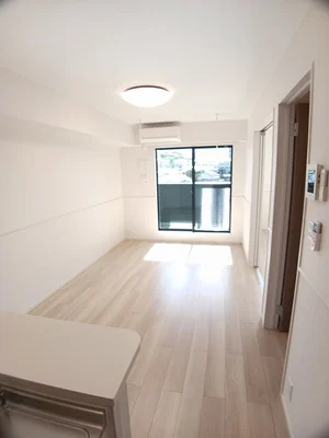 のマンスリーマンション・ウィークリーマンション「ラ・フェリーチェⅢ 203・洋室(No.1369078)」メイン画像