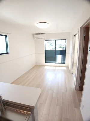 のマンスリーマンション・ウィークリーマンション「ラ・フェリーチェⅢ 201・洋室(No.1369080)」メイン画像