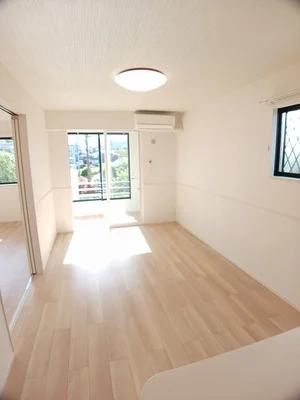 のマンスリーマンション・ウィークリーマンション「ラ・フェリーチェⅢ 106・洋室(No.1369081)」メイン画像