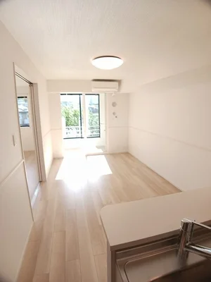 のマンスリーマンション・ウィークリーマンション「ラ・フェリーチェⅢ 105・洋室(No.1369082)」メイン画像