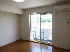 亀山市のマンスリーマンション・ウィークリーマンション「ロイヤルステージ・アイＥ 102・洋室(No.1369172)」メイン画像