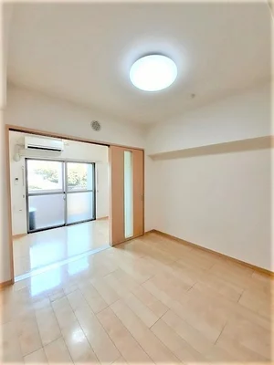 のマンスリーマンション・ウィークリーマンション「フレグランス 302・洋室(No.1369206)」メイン画像