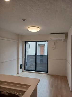 のマンスリーマンション・ウィークリーマンション「ＣＯＣＯＴＩ　ＢＡＳＥ 103・洋室(No.1369329)」メイン画像