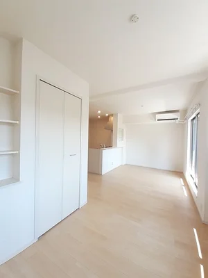 のマンスリーマンション・ウィークリーマンション「グランレジデンス　国府　Ａ－Ⅲ 203・洋室(No.1369465)」メイン画像